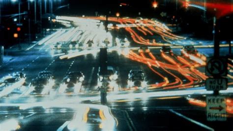 Koyaanisqatsi: En hypnotisk och futuristisk musikresa genom den moderna världen